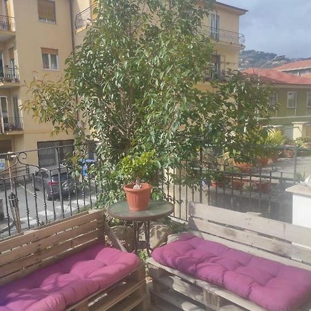 La Casa Del Sole Villa Imperia Exteriör bild