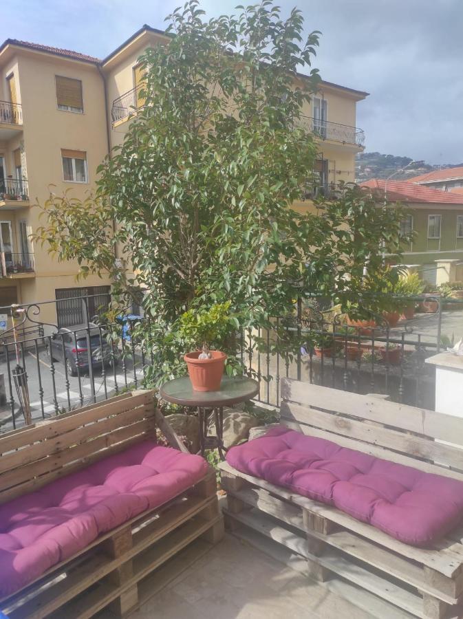 La Casa Del Sole Villa Imperia Exteriör bild